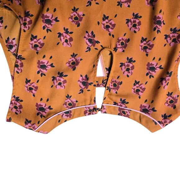 Modcloth Sleeveless Floral Blouse Size: L - Picture 4 of 5